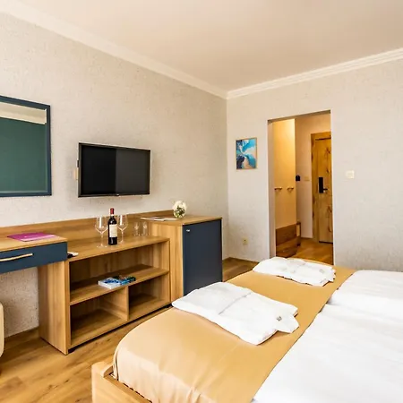 Laguna 4* Święty Włas